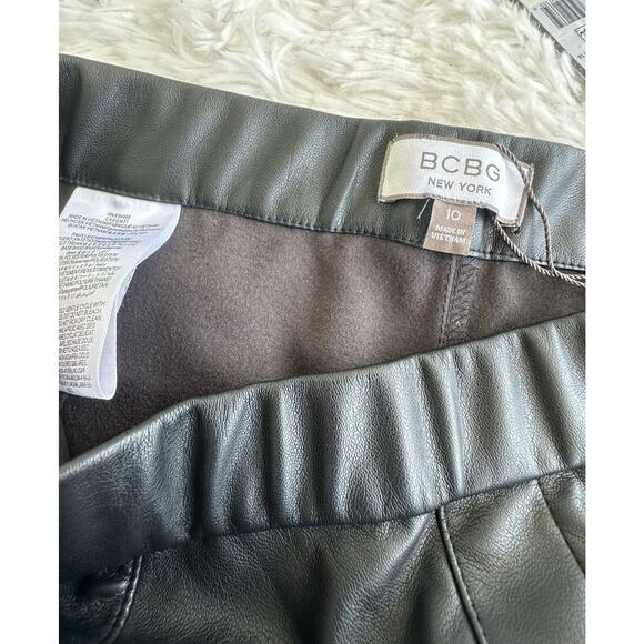 BCBG NEW YORK Faux-Leather Cropped Pants Women's Black Slash Pockets Size 10 - Picture 12 of 14